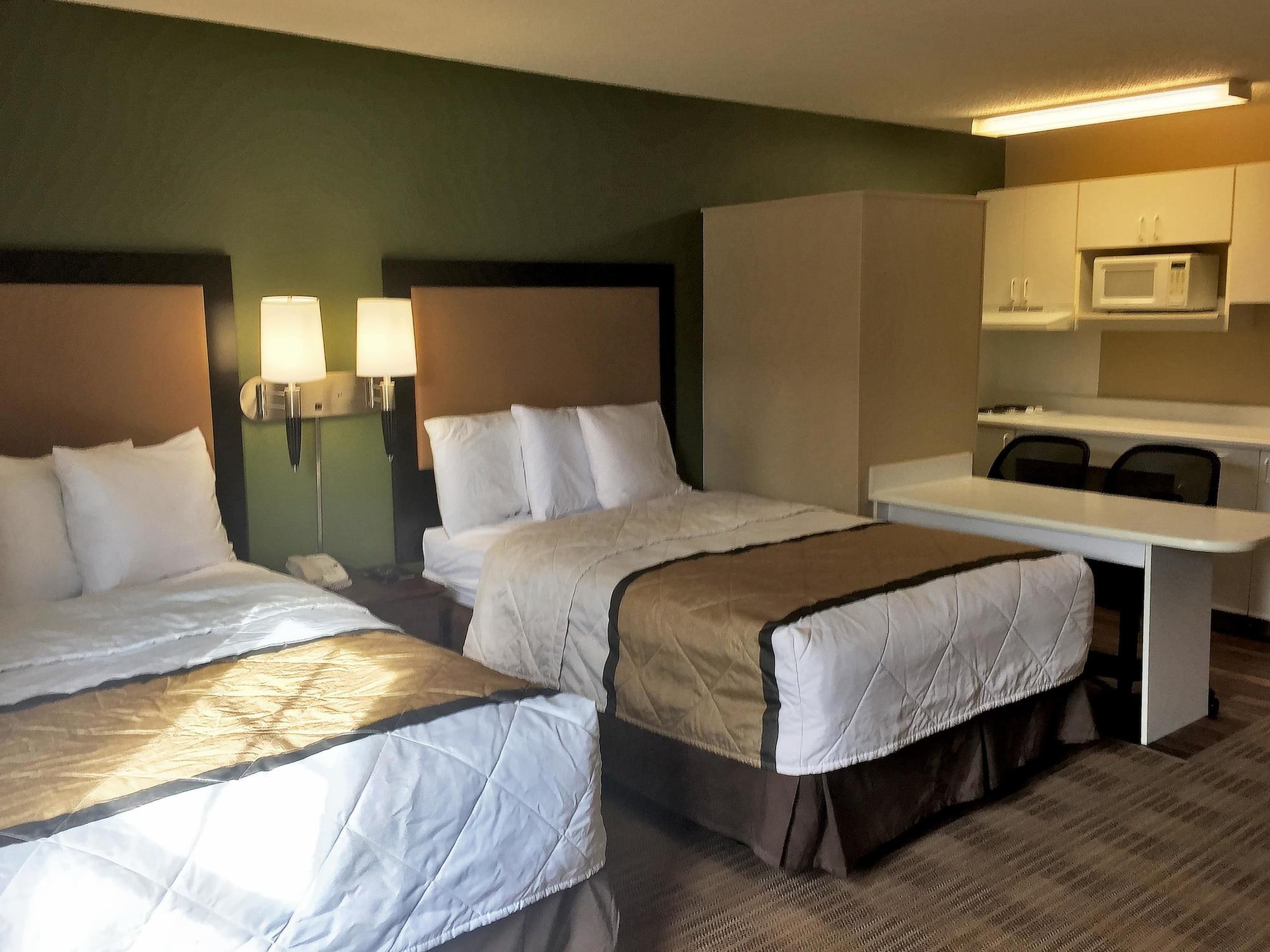 Extended America Select - Chicago - - West 2* Naperville